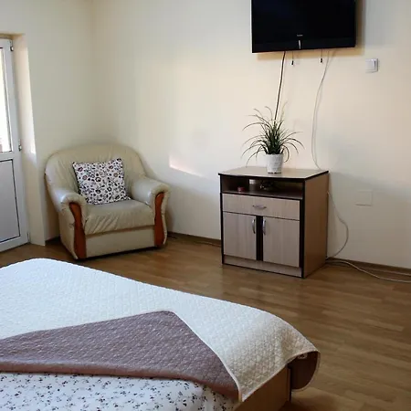 Collosal With Garden Apartment Bucharest