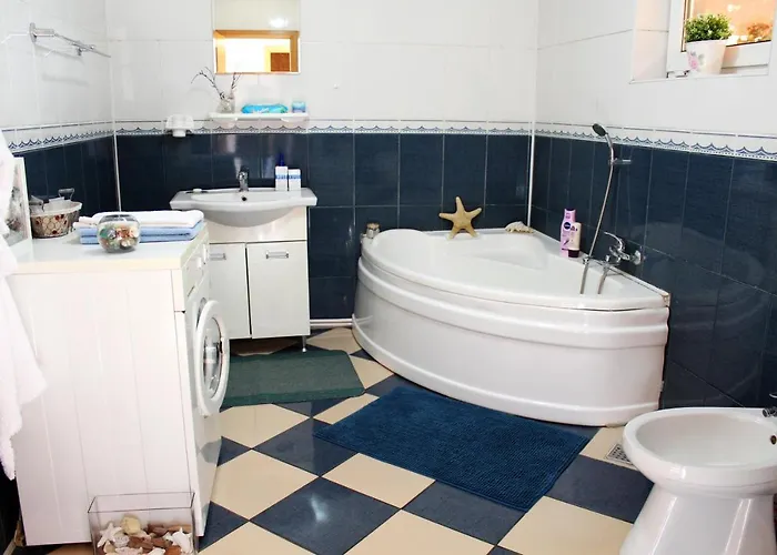 Collosal With Garden Bucharest