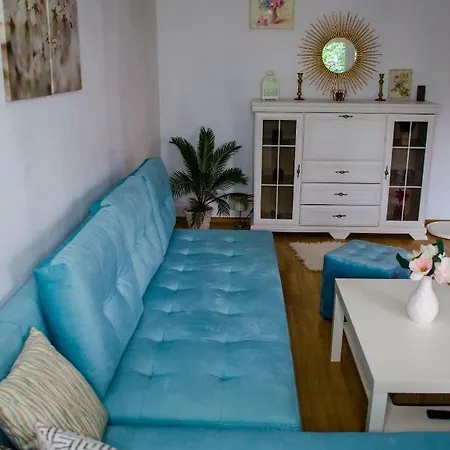 Collosal With Garden Bukurešť