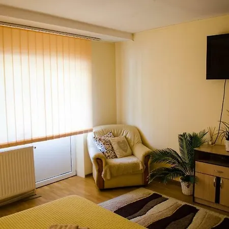 Collosal With Garden Apartament *