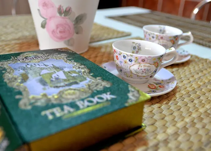 Collosal With Garden Bukarest