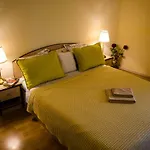 Collosal With Garden Apartment Bukarest